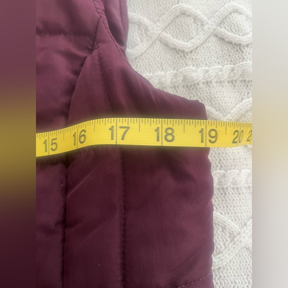 New York & Company Cranberry Quilted Vest Women’s Size Medium - Picture 13 of 15